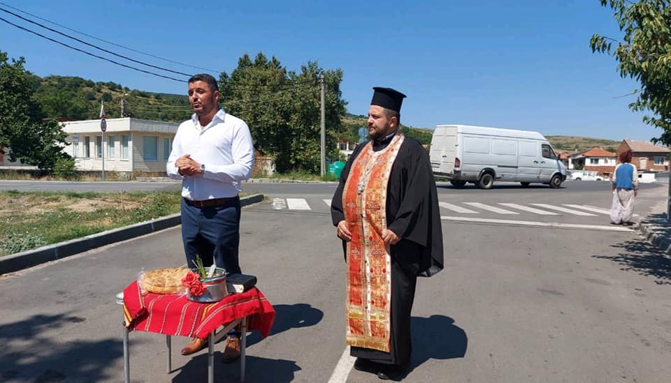 С празничен водосвет и курбан откриха новопостроения мост в Първенец